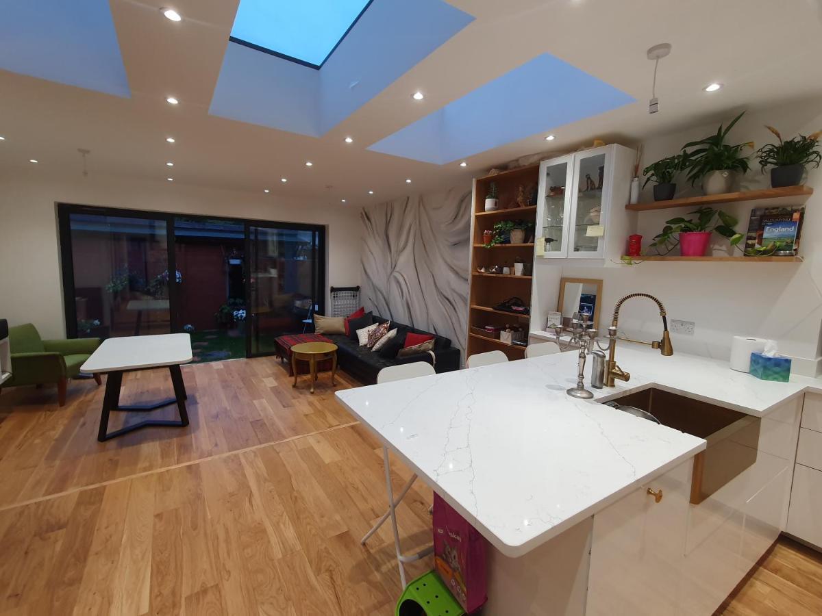 Beautiful Guest Rooms, Free Parking, 30Min Heathrow, 40Min Wembley, 60Min Central London Greenford  Zewnętrze zdjęcie