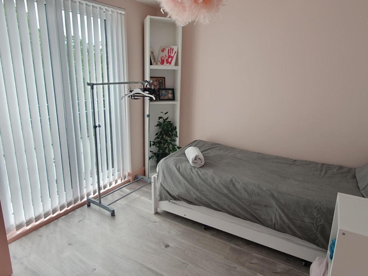 Beautiful Guest Rooms, Free Parking, 30Min Heathrow, 40Min Wembley, 60Min Central London Greenford  Zewnętrze zdjęcie