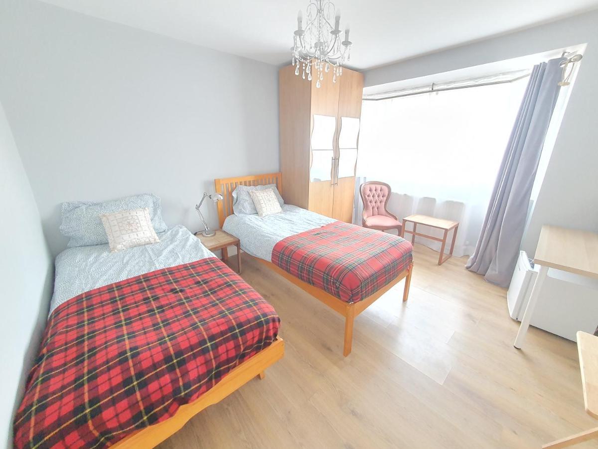 Beautiful Guest Rooms, Free Parking, 30Min Heathrow, 40Min Wembley, 60Min Central London Greenford  Zewnętrze zdjęcie