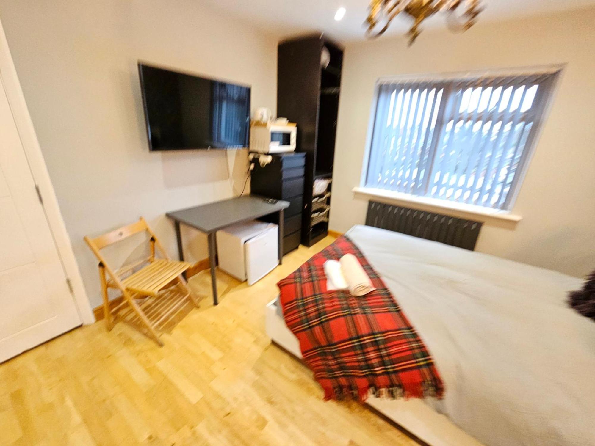 Beautiful Guest Rooms, Free Parking, 30Min Heathrow, 40Min Wembley, 60Min Central London Greenford  Zewnętrze zdjęcie